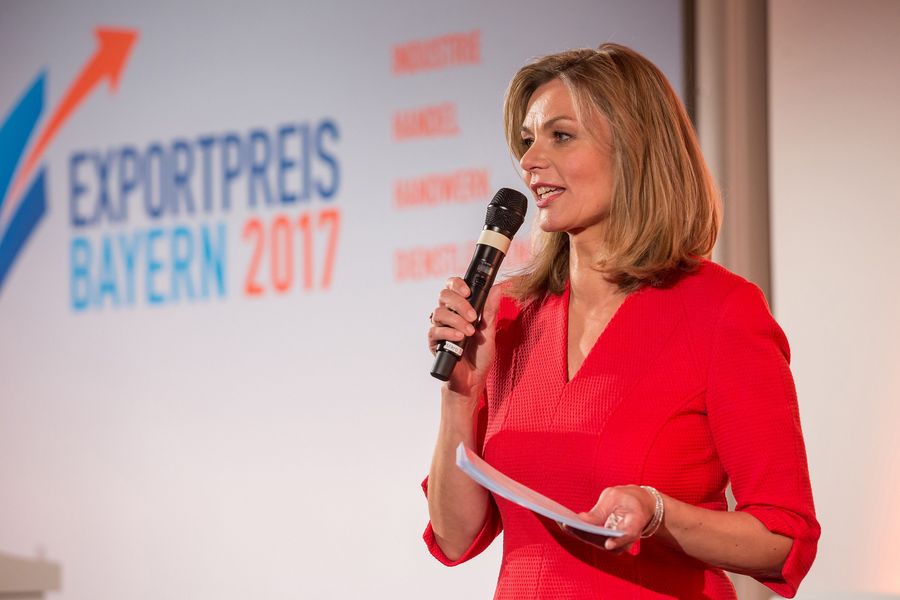 Herzlich Willkommen zur Preisverleihung, Susanne Franke (Moderatorin)